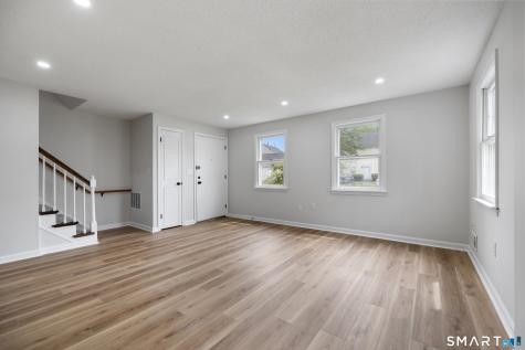 464 Dowd Avenue Canton CT 06019
