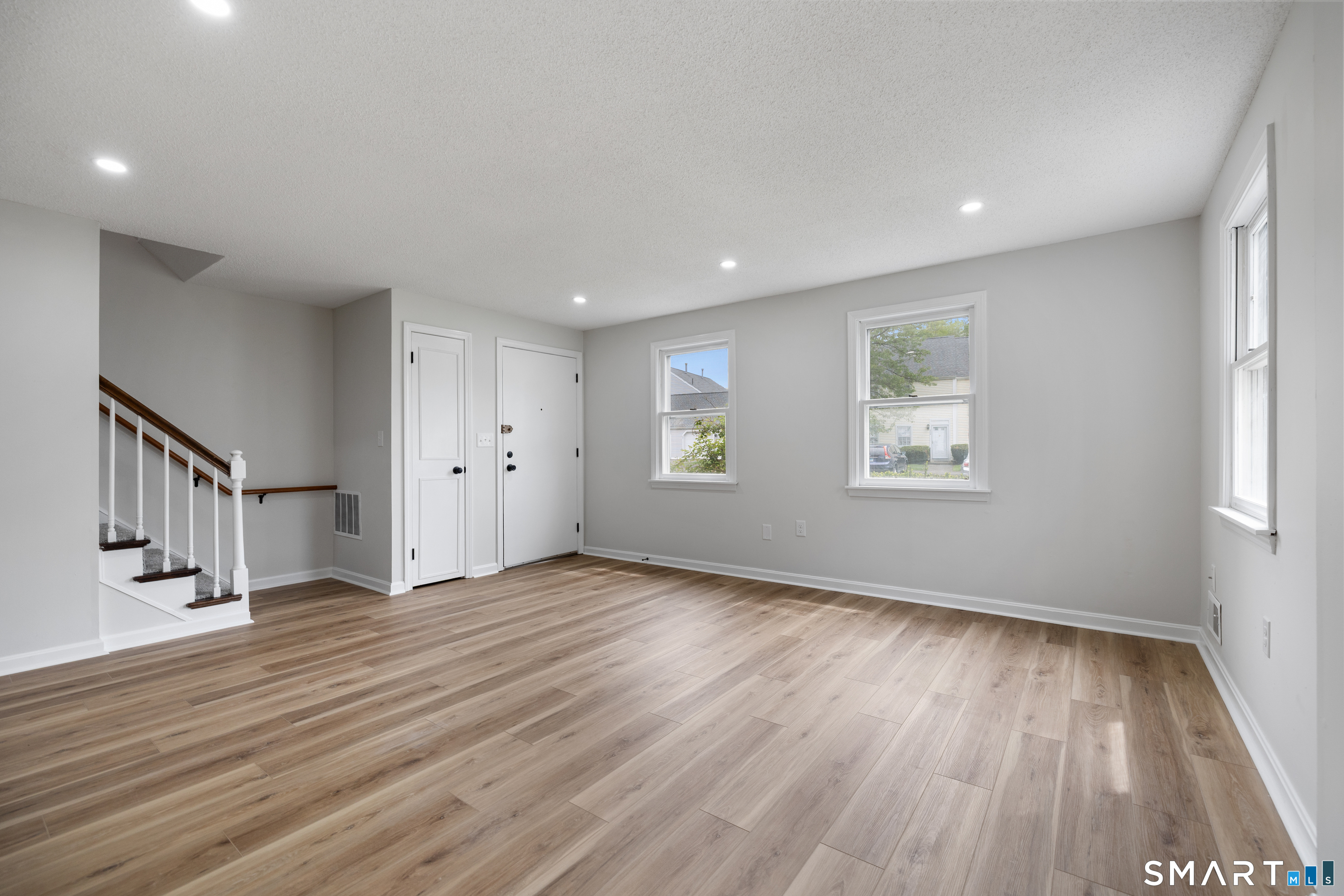 464 Dowd Avenue Canton CT 06019