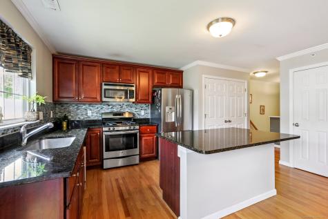 27 Riverview Court Brookfield CT 06804