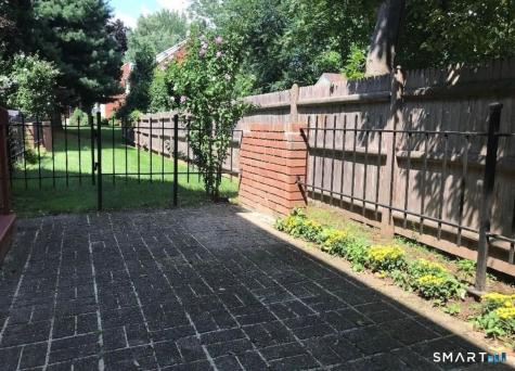 6 Kingsley Court West Hartford CT 06110
