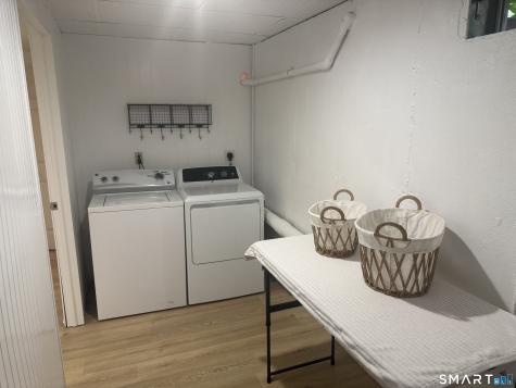 6 Kingsley Court West Hartford CT 06110