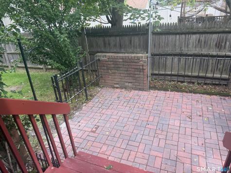 6 Kingsley Court West Hartford CT 06110