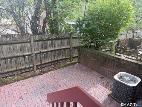 6 Kingsley Court West Hartford CT 06110