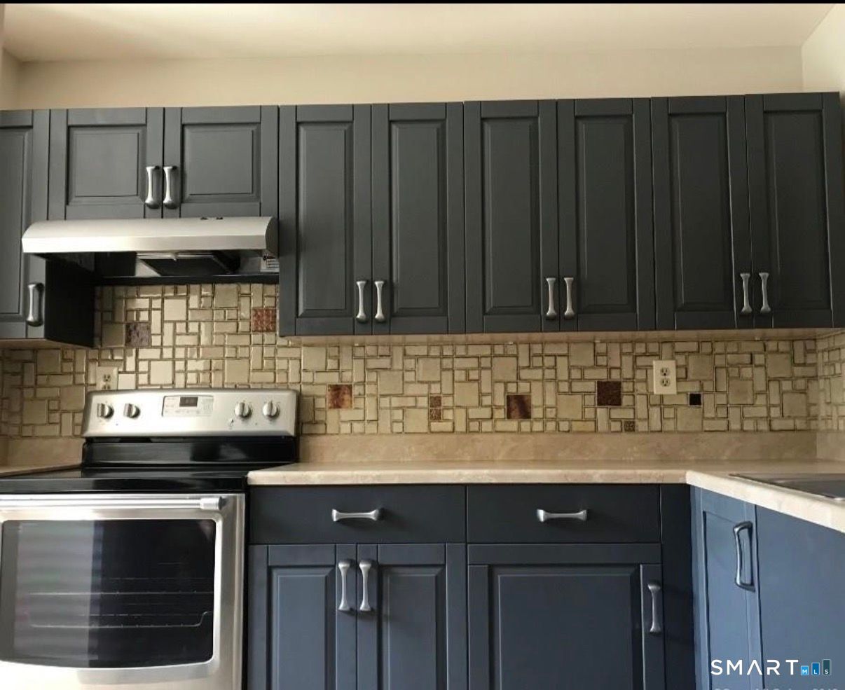 6 Kingsley Court West Hartford CT 06110