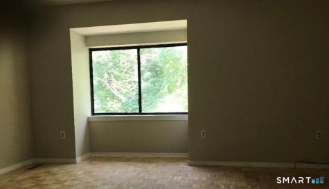 6 Kingsley Court West Hartford CT 06110