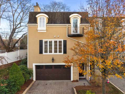 19 Thermos Avenue Norwich CT 06360