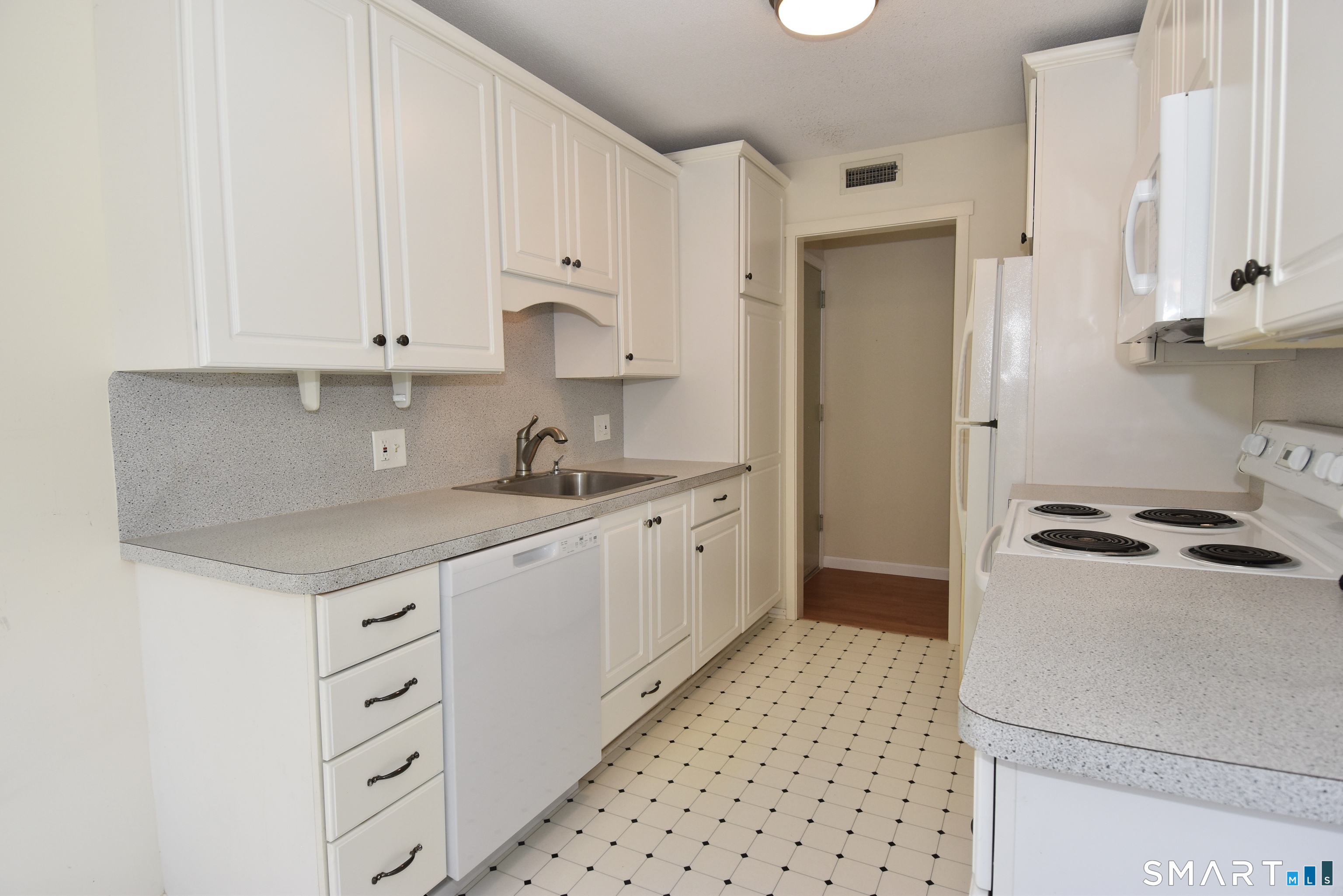 517 Heritage Village Southbury CT 06488
