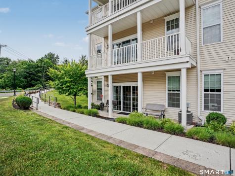 104 Center Meadow Lane Danbury CT 06810