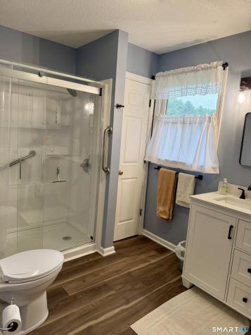 102 North Maple Street Enfield CT 06002