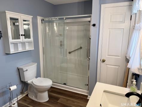 102 North Maple Street Enfield CT 06002