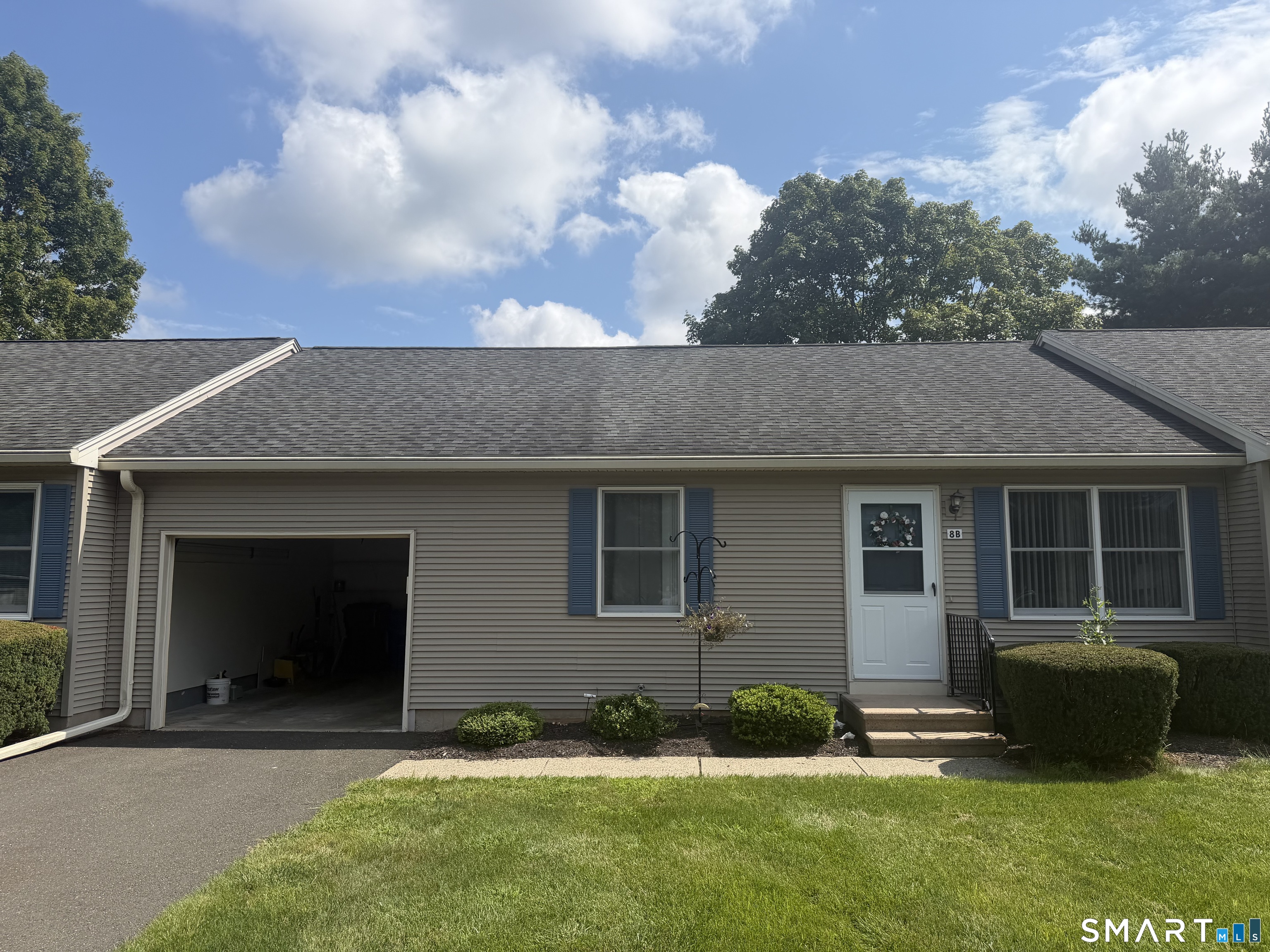102 North Maple Street Enfield CT 06002