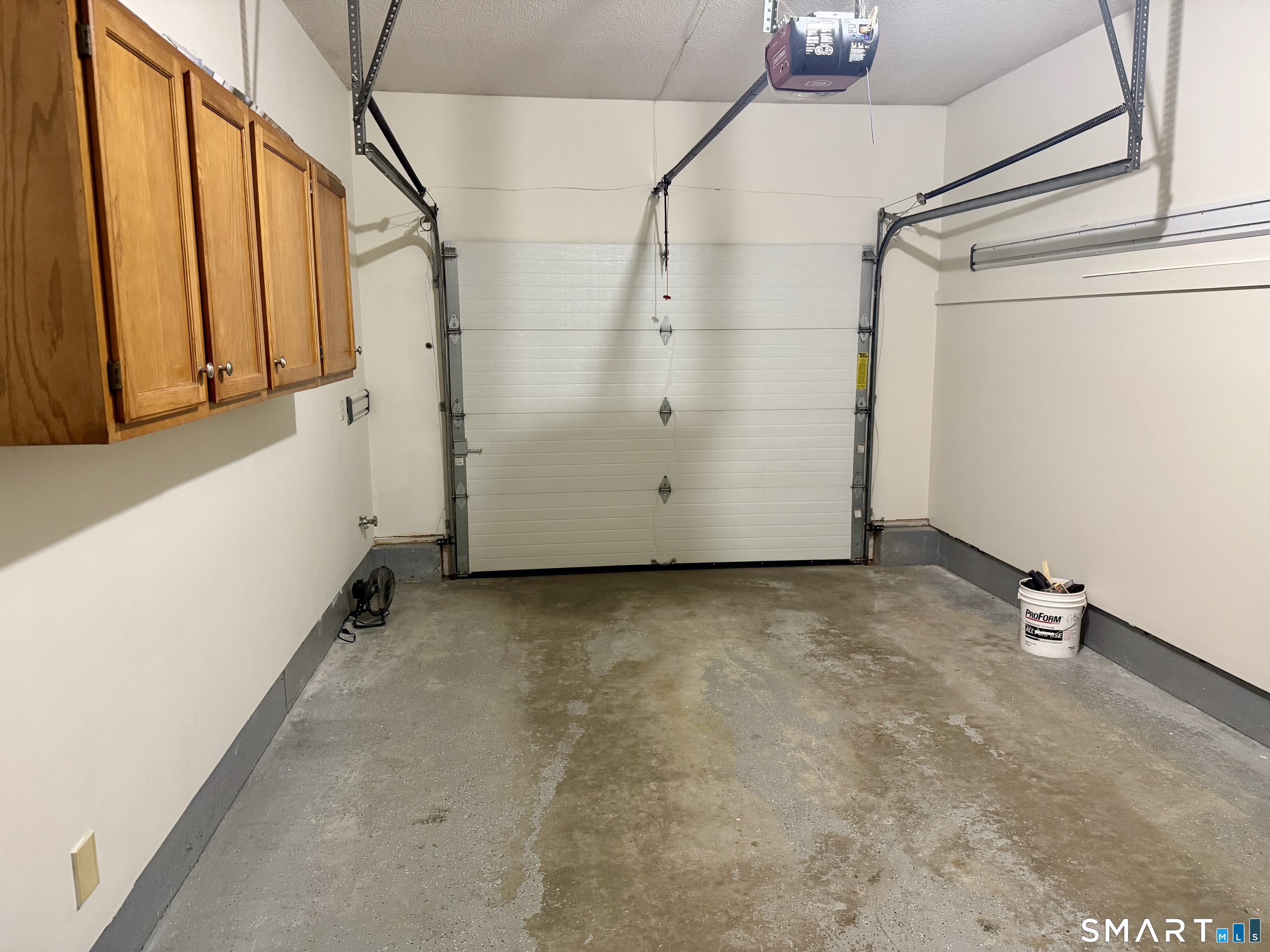 102 North Maple Street Enfield CT 06002
