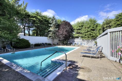 124 Harvest Commons Westport CT 06880