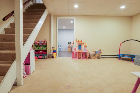 7 Willow Court Cromwell CT 06416