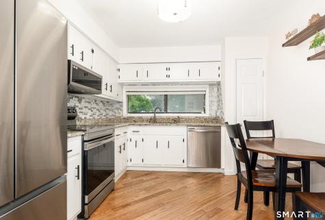 51 Currier Place Cheshire CT 06410