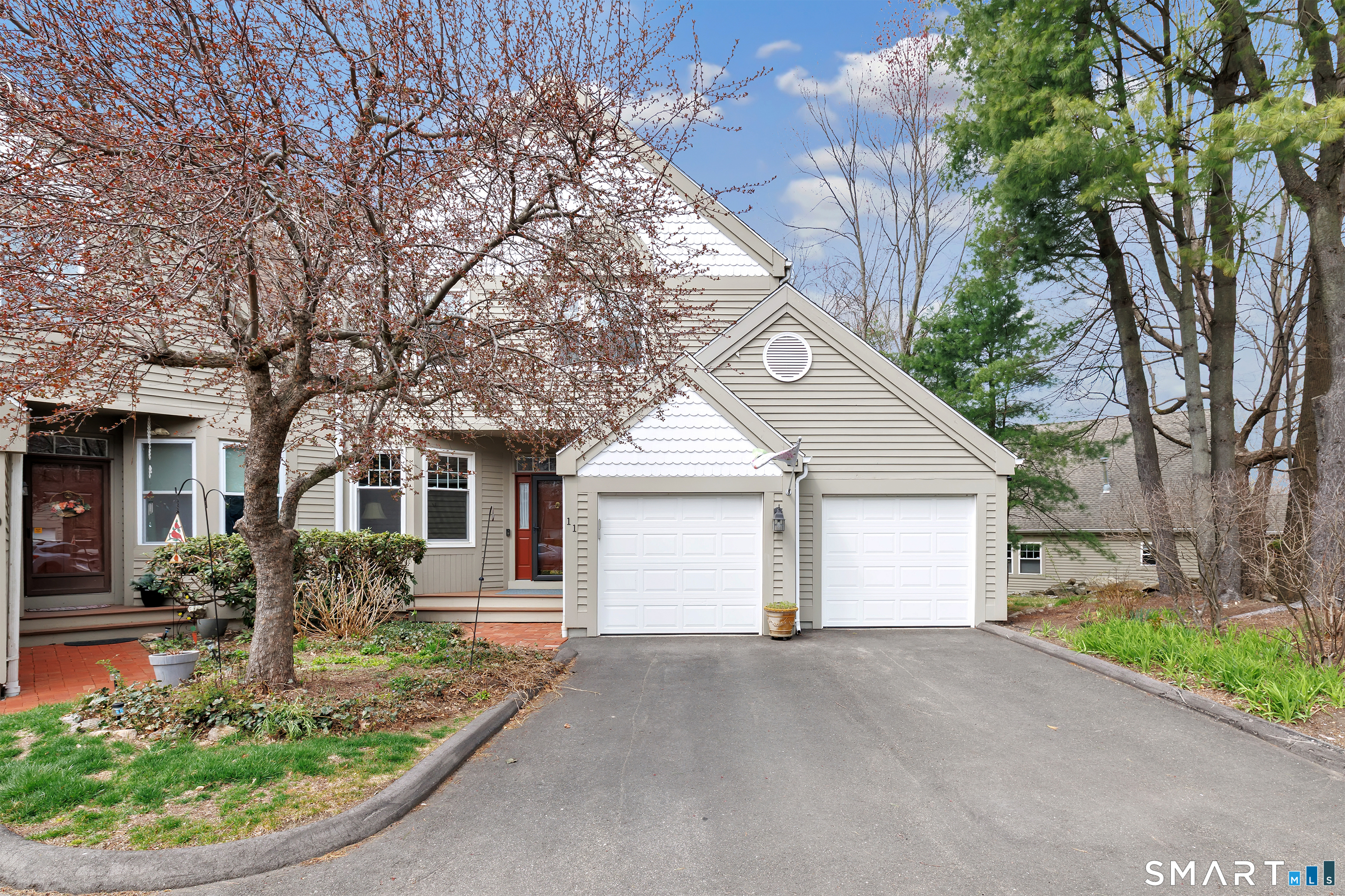 11 Greystone Shelton CT 06484