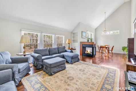 11 Greystone Shelton CT 06484