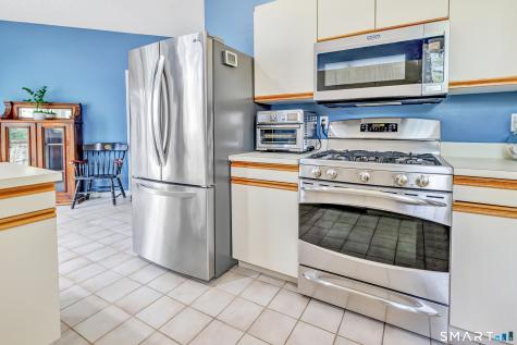 11 Greystone Shelton CT 06484