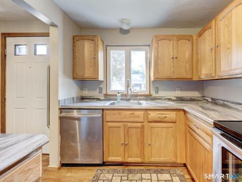 25 Woodstock Meadows Woodstock CT 06281