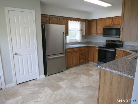 1808 Southgate Lane Colchester CT 06415