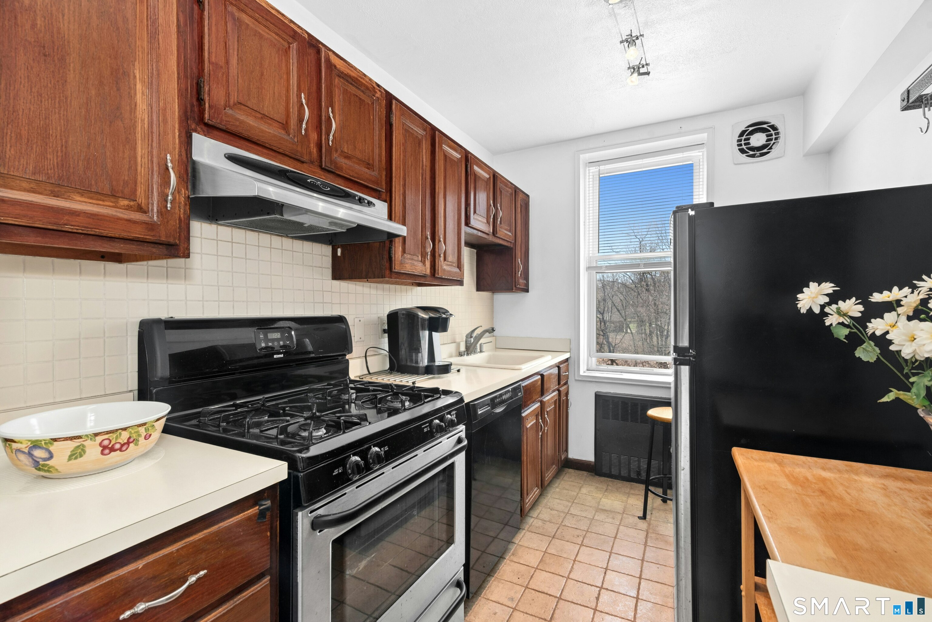 7 4TH Street Stamford CT 06905