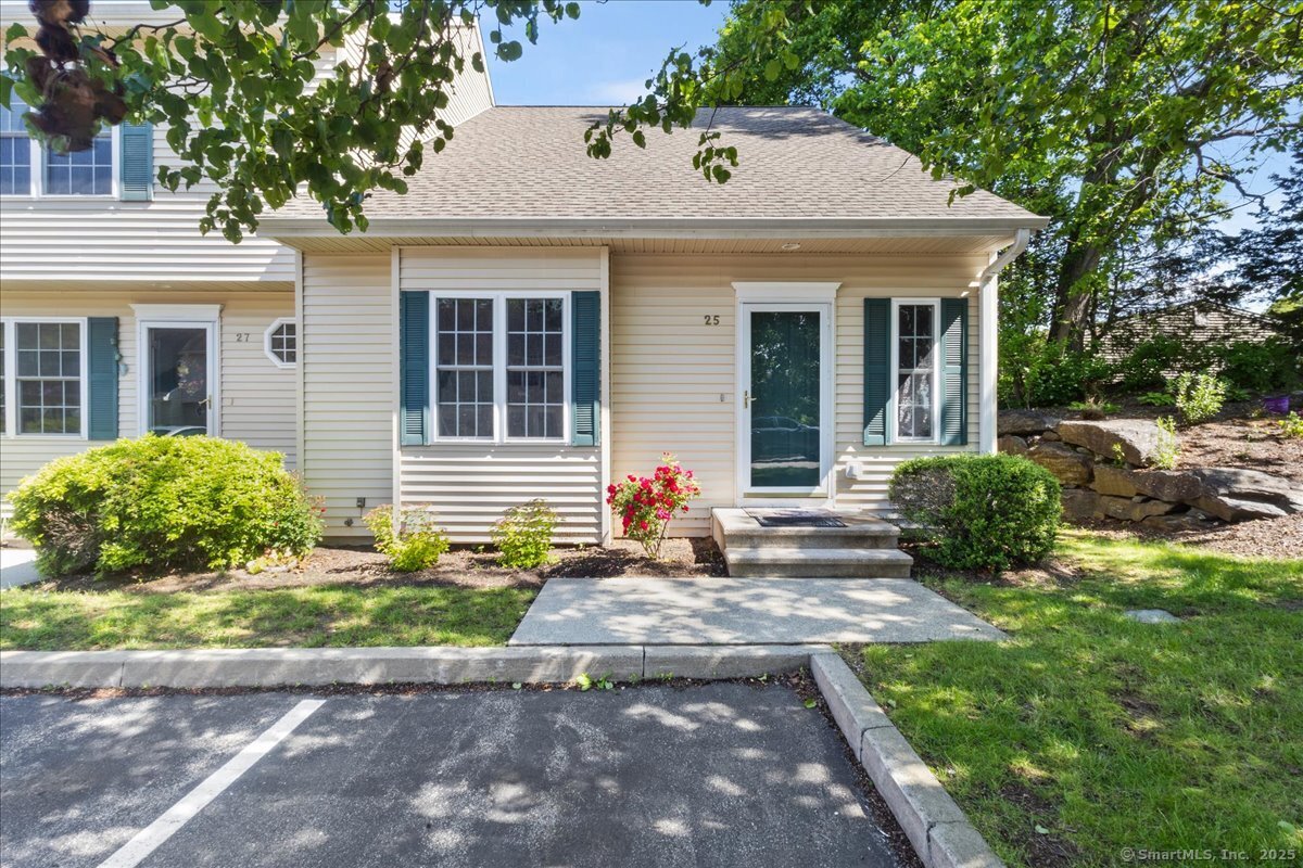 25 Briar Lane Norwich CT 06360