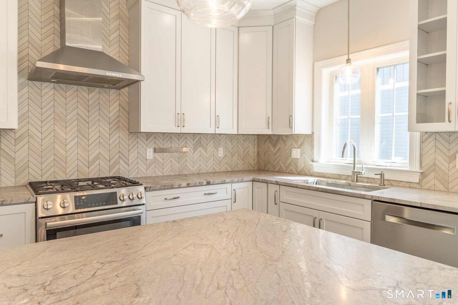 201 Edgewater Circle East Hampton CT 06424