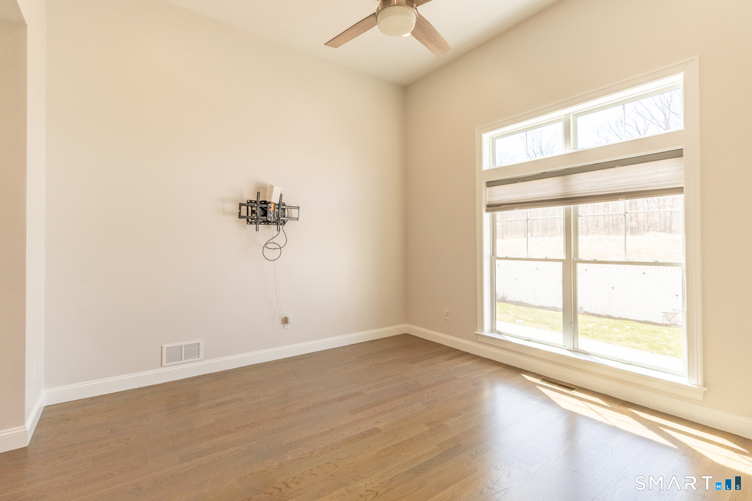 201 Edgewater Circle East Hampton CT 06424