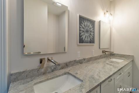 201 Edgewater Circle East Hampton CT 06424