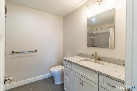 201 Edgewater Circle East Hampton CT 06424