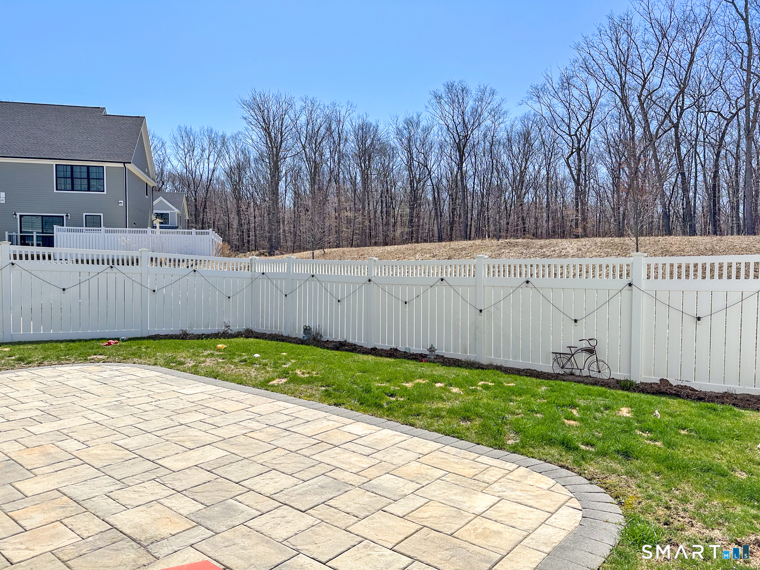 201 Edgewater Circle East Hampton CT 06424
