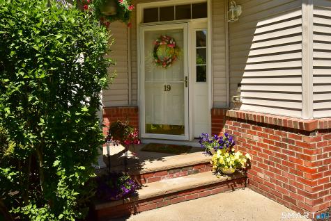 19 Marble Faun Lane Windsor CT 06095