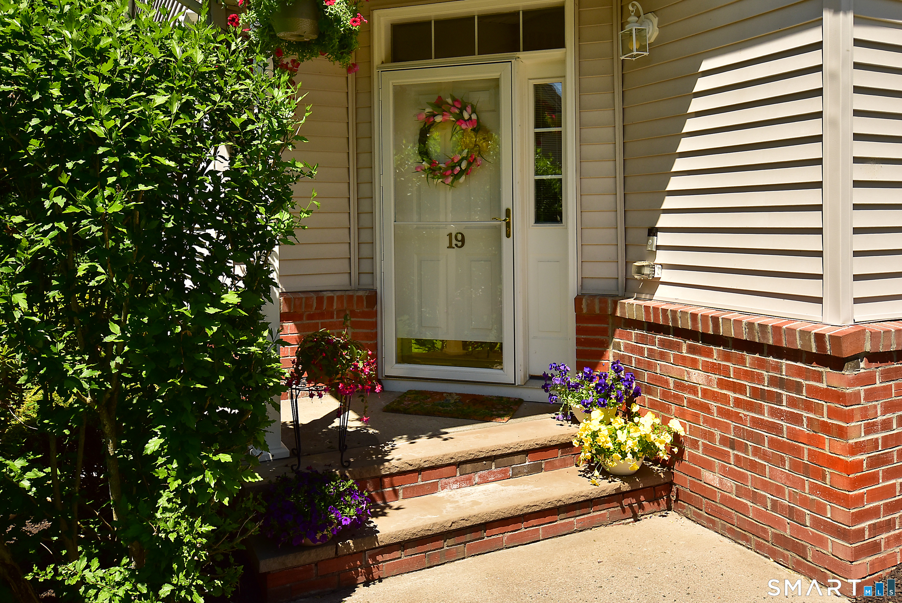 19 Marble Faun Lane Windsor CT 06095