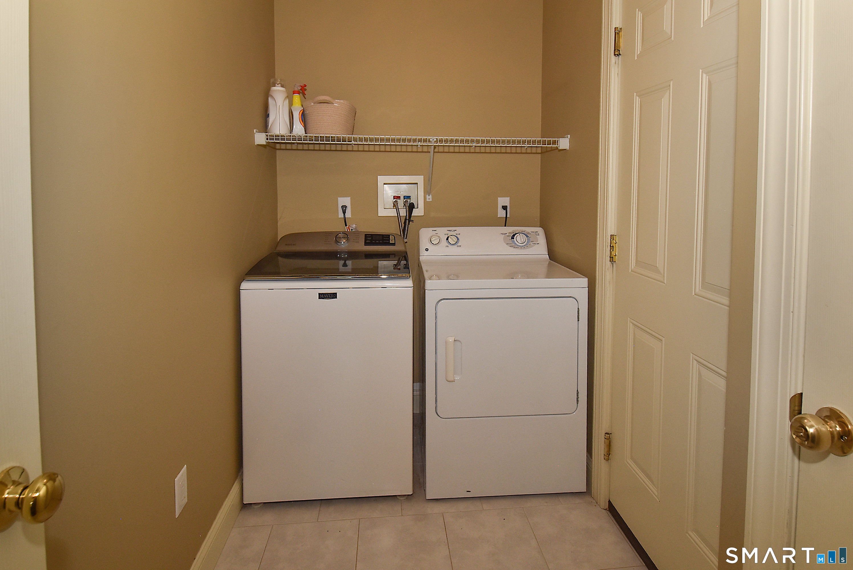19 Marble Faun Lane Windsor CT 06095