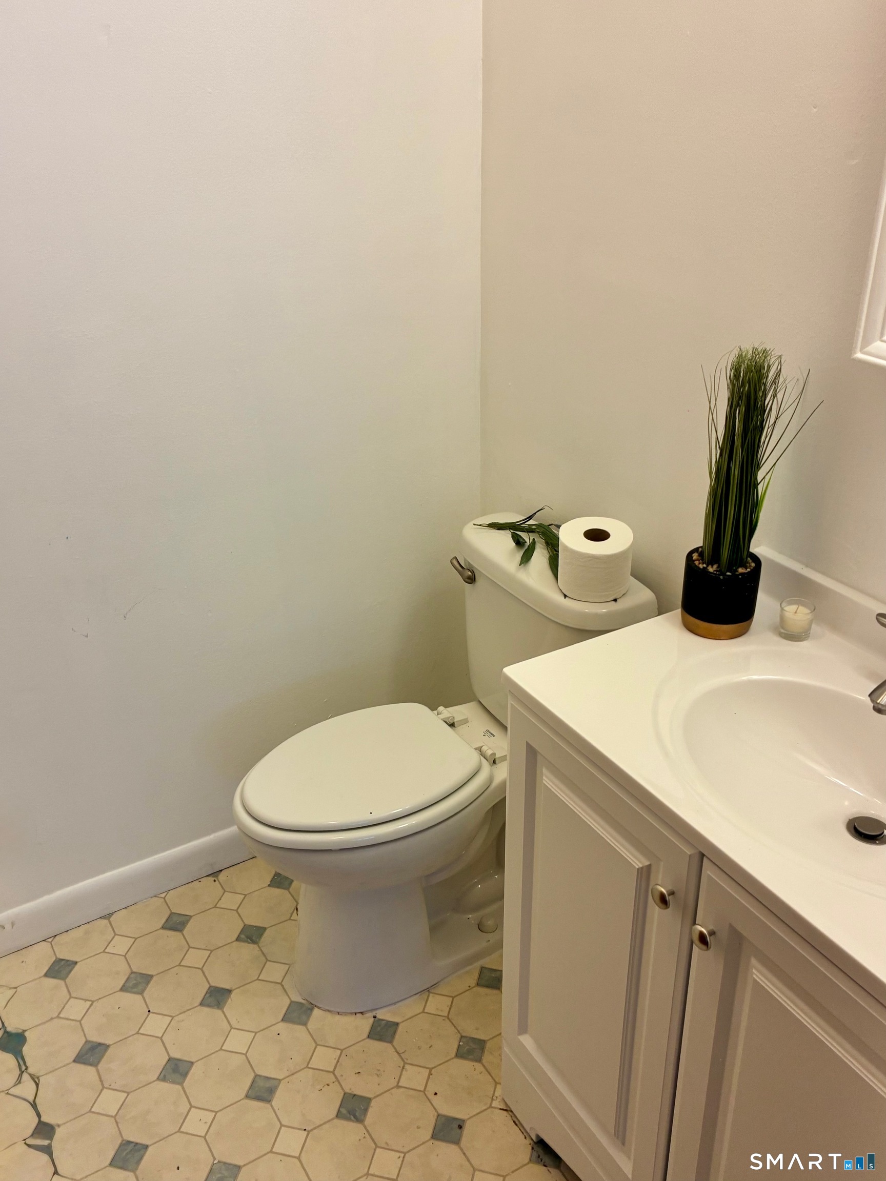 175 Mill Pond Road Hamden CT 06514