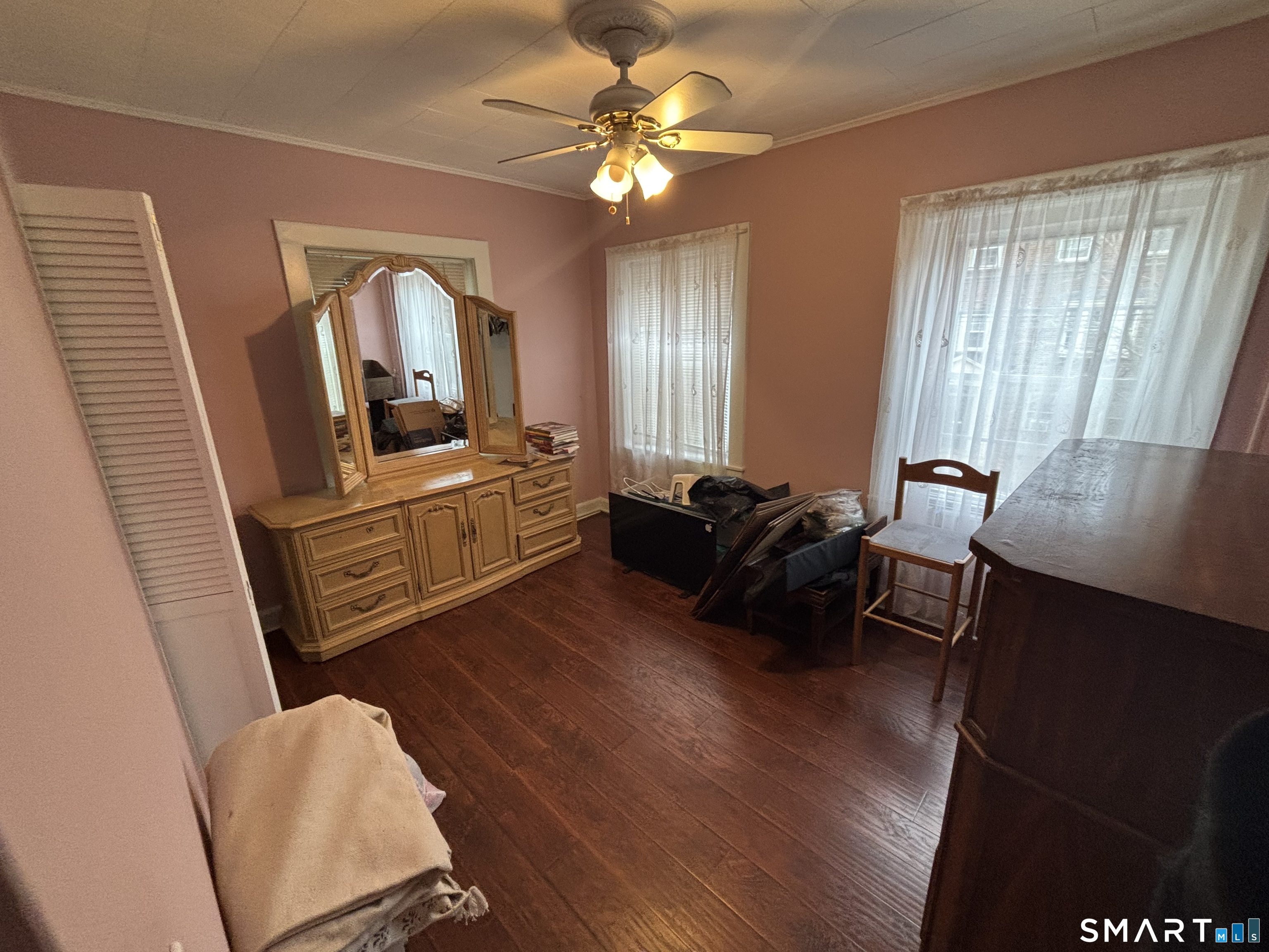 566 Wilmont Avenue Bridgeport CT 06607