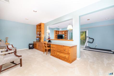 4 Saddle Crossing Avon CT 06001