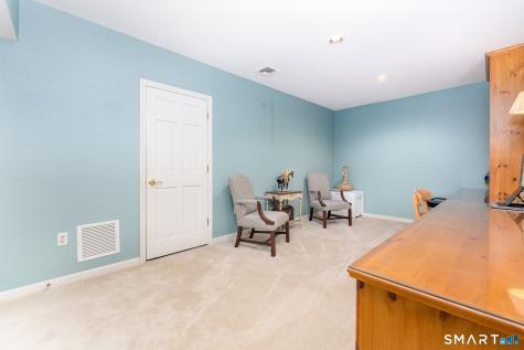 4 Saddle Crossing Avon CT 06001