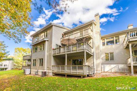 4 Saddle Crossing Avon CT 06001