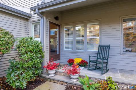 4 Saddle Crossing Avon CT 06001