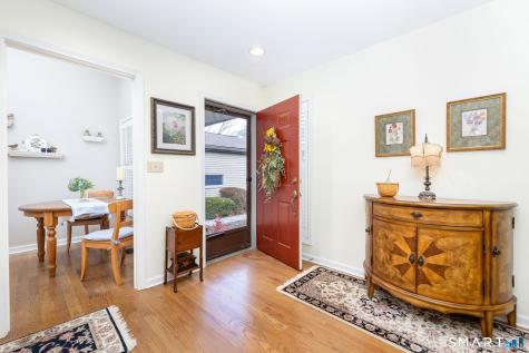 4 Saddle Crossing Avon CT 06001