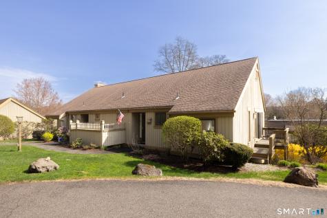 12 Heritage Village Southbury CT 06488