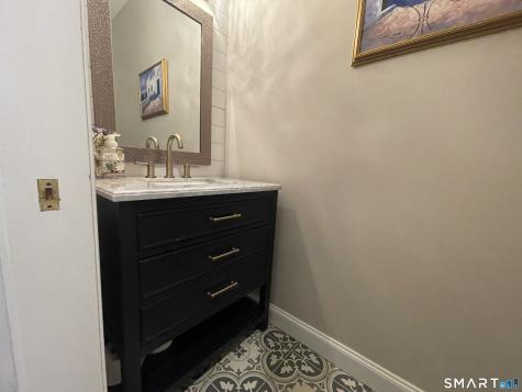 14 Harwich Lane West Hartford CT 06117
