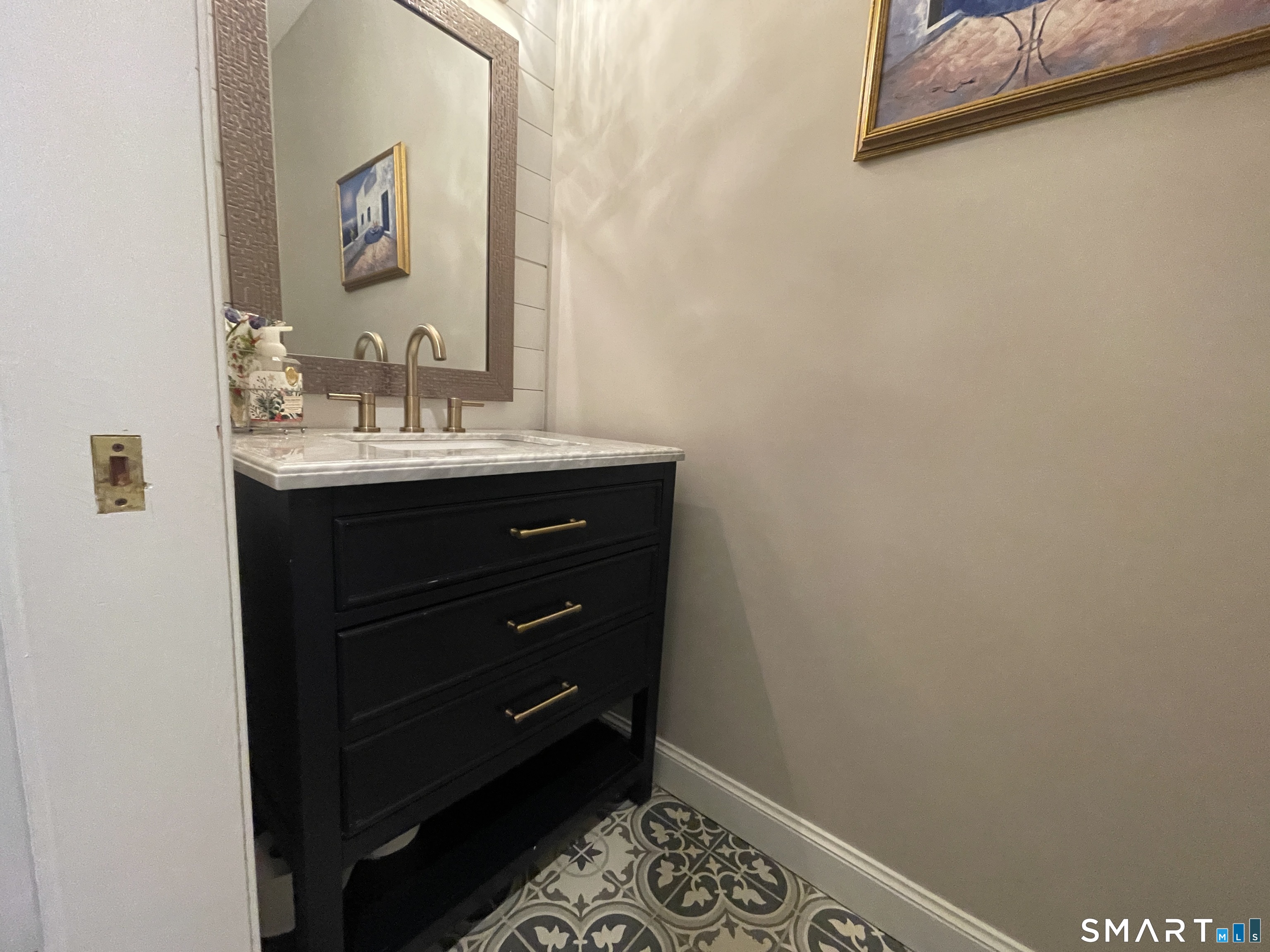 14 Harwich Lane West Hartford CT 06117