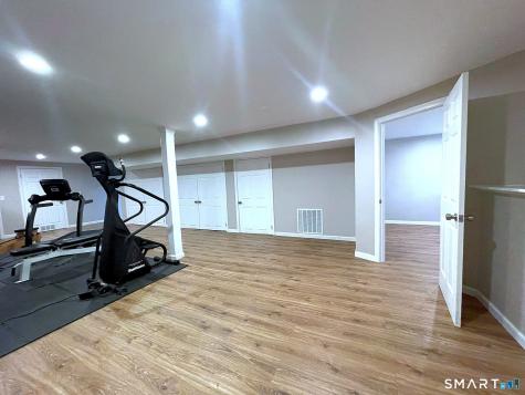 14 Harwich Lane West Hartford CT 06117