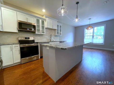 14 Harwich Lane West Hartford CT 06117