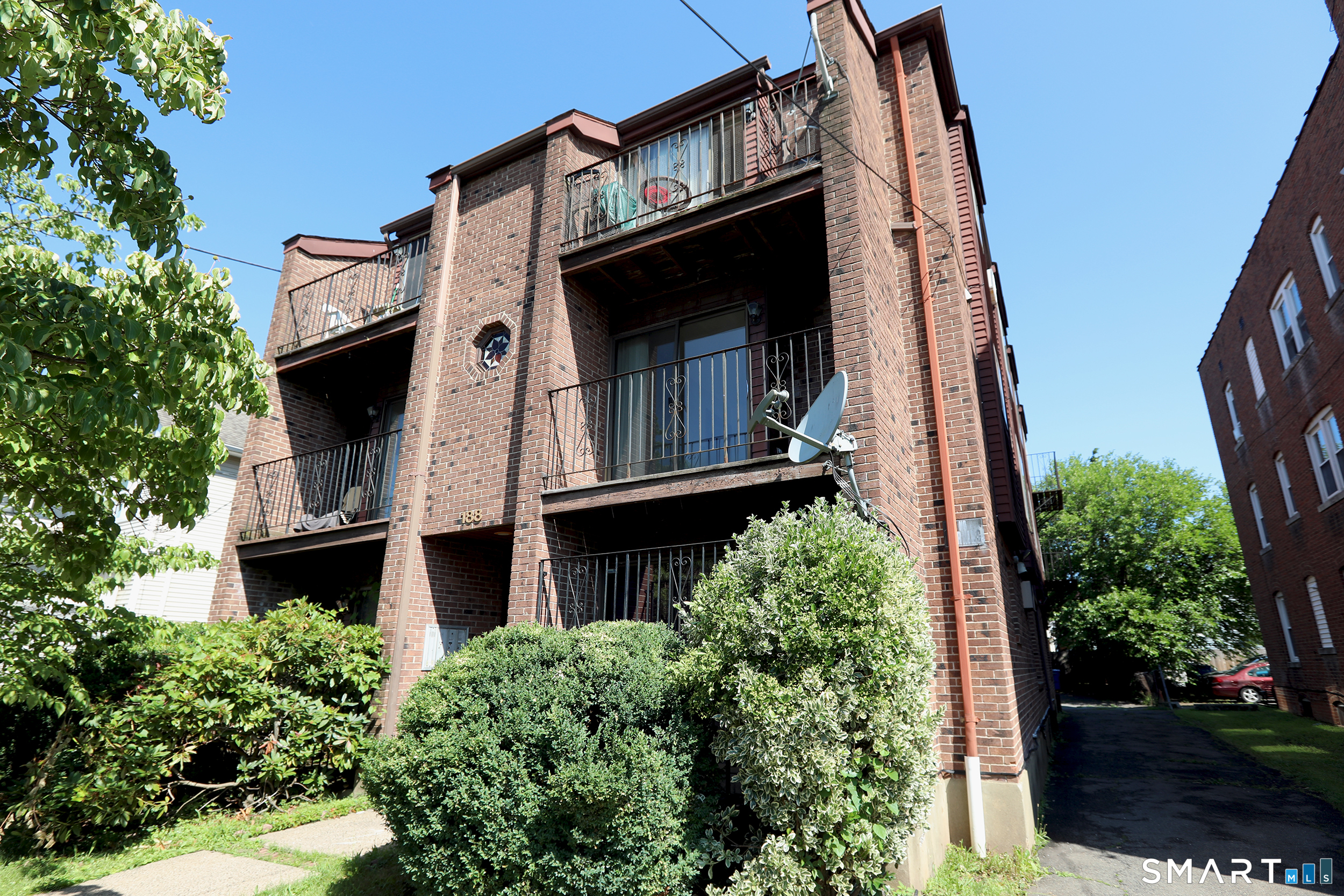 186-188 Preston Street Hartford CT 06114