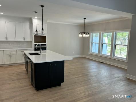 35 Village Circle Guilford CT 06437