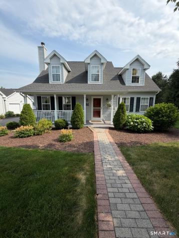 4 Bridle Trail Trumbull CT 06611