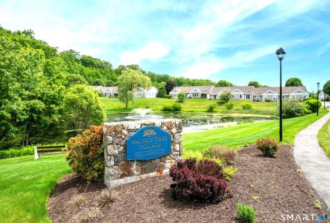 176 Julia Court Newtown CT 06482
